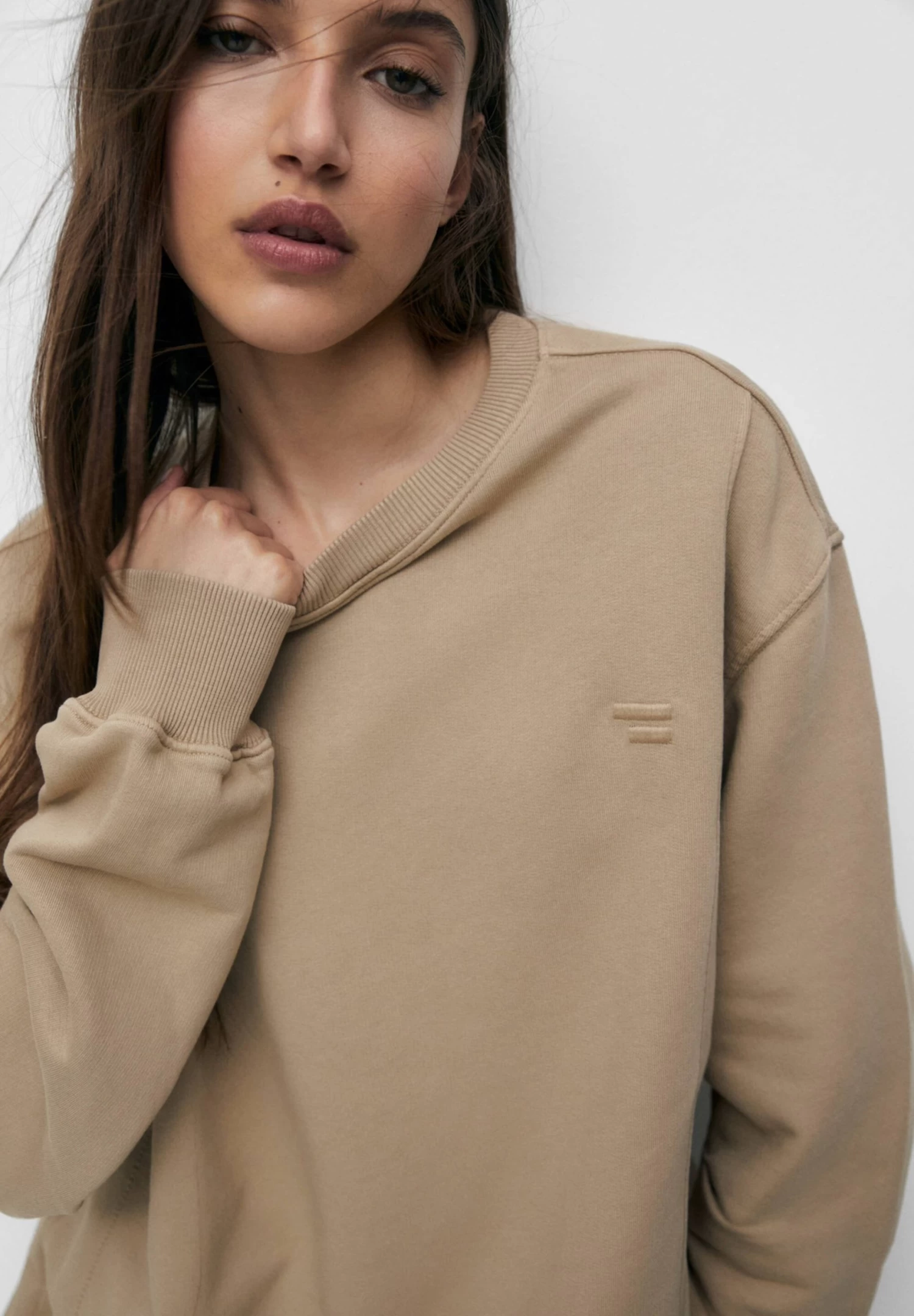 PULL & BEAR Equals Round Neck - Sweater - Beige 4 PULL & BEAR Equals Round Neck - Sweater - Beige - Afbeelding 4