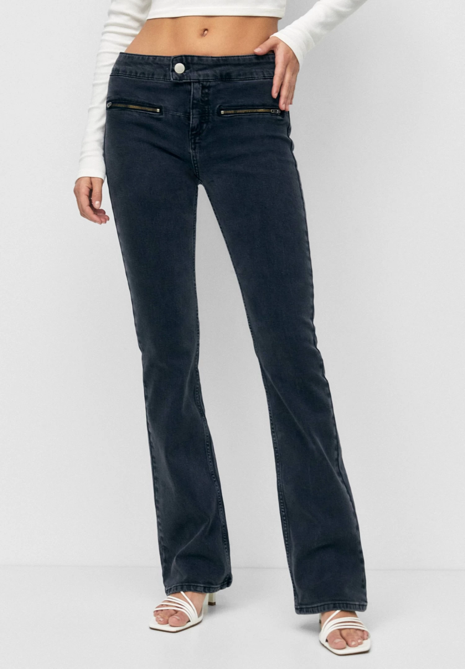 PULL & BEAR Low Waist - Flared Jeans - Mottled Black 1 PULL & BEAR Low Waist - Flared Jeans - Mottled Black