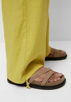 PULL & BEAR Loose-Fitting- Broek - Yellow -PULL BEAR Winkel 4af3f3f7869e4eeeb4edfe0e6753afea