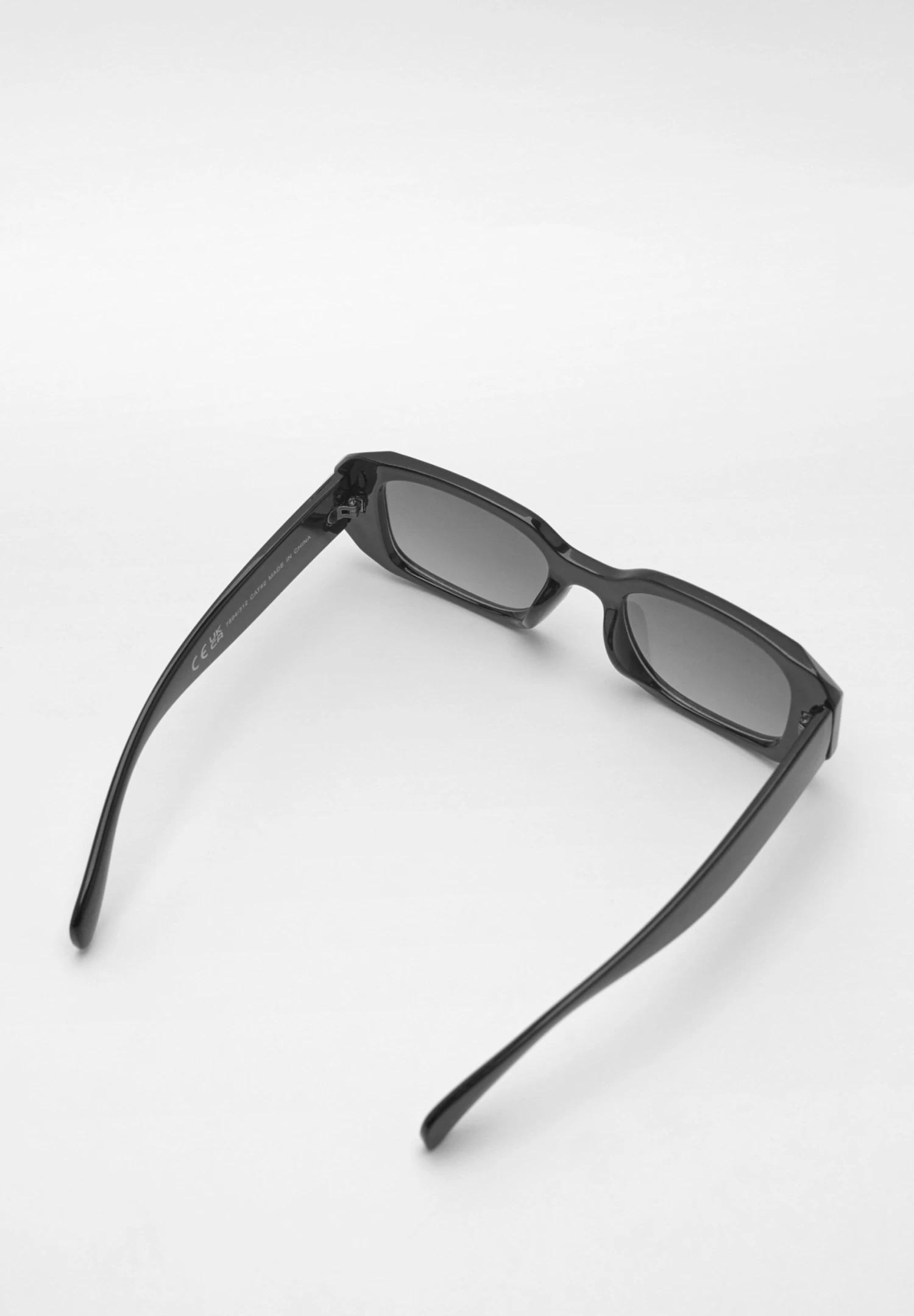 PULL & BEAR Rectangular - Zonnebril - Black 2 PULL & BEAR Rectangular - Zonnebril - Black - Afbeelding 2