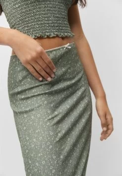 PULL & BEAR Floral-Midi - Kokerrok - Green 10 PULL & BEAR Floral-Midi - Kokerrok - Green -PULL BEAR Winkel 4be784bdf2d74a629f7d000a000254ec