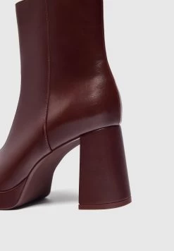 PULL & BEAR Enkellaarsjes Met Plateauzool - Dark Red -PULL BEAR Winkel 4df53f3e87174ede998c410604af31ba