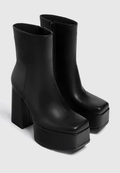 PULL & BEAR Mit Maxi Plateau - Korte Laarzen - Black -PULL BEAR Winkel 4e84f70760f049dfbb0c32609e2d1e1c