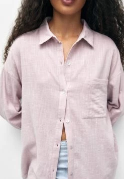 PULL & BEAR Rustic Oversized- Overhemdblouse - Pink -PULL BEAR Winkel 4f67f3a37c7245eda337d28aa819b5c7