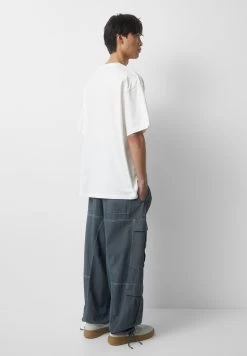 PULL & BEAR Short Sleeve With Round Print - T-Shirt Print - White -PULL BEAR Winkel 50919711d73d42f384630e5db85473b4