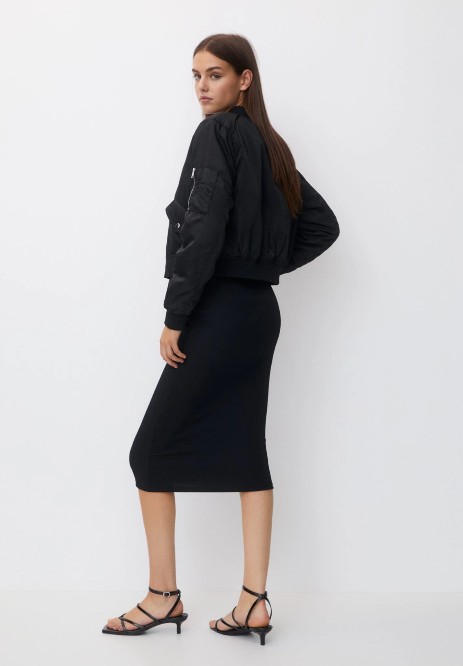 PULL & BEAR Zipped Basic- Bomberjacks - Black 3 PULL & BEAR Zipped Basic- Bomberjacks - Black - Afbeelding 3