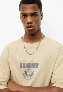 PULL & BEAR Ramones Gabba Hey - T-Shirt Print - Sand 11 PULL & BEAR Ramones Gabba Hey - T-Shirt Print - Sand -PULL BEAR Winkel 53e2fc6cbf244fcfab54ad3cb59dc09b