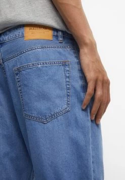 PULL & BEAR Bermuda With Turn-Up Hems - Jeansshort - Blue Denim -PULL BEAR Winkel 548be0dd238144549f18e9a853bd7efc