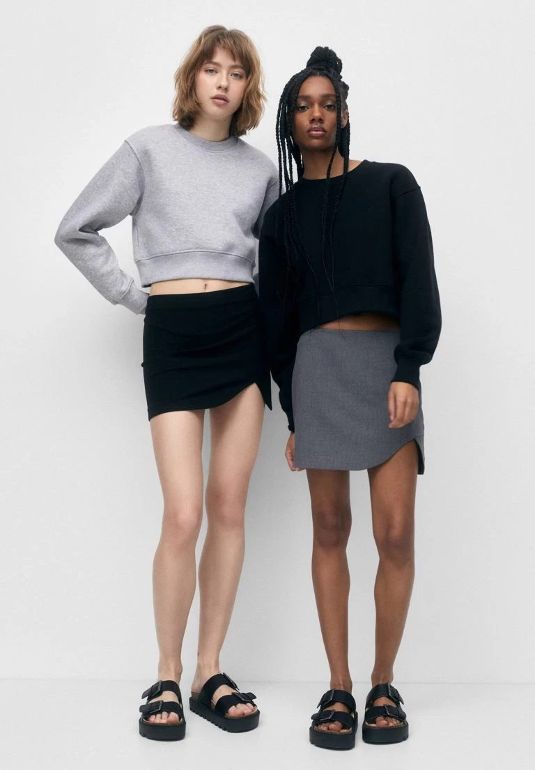 PULL BEAR Winkel -PULL BEAR Winkel 55fd6ccc6f184c2c99b8e4dd558ce17c 768x1106 1