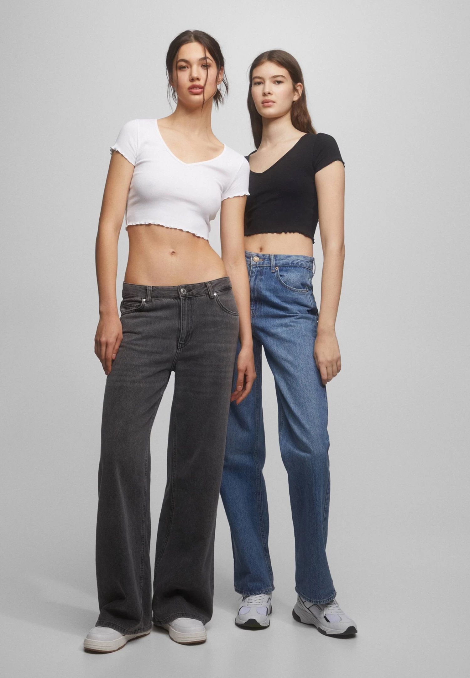 PULL & BEAR 2 Pack Of Basic Crop With Lettuce-Edge Trims - T-Shirt Basic - Black 1 PULL & BEAR 2 Pack Of Basic Crop With Lettuce-Edge Trims - T-Shirt Basic - Black