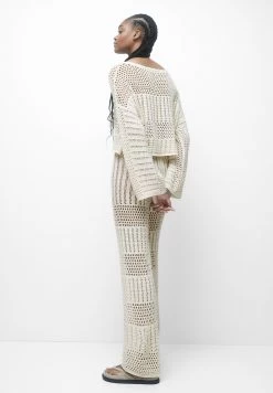 PULL & BEAR Long Sleeve Crochet - Trui - Beige -PULL BEAR Winkel 585e99f9d21e4576a1efa70dd191e156