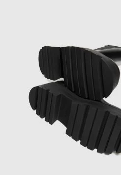 PULL & BEAR Mit Elastischen- Korte Laarzen - Black -PULL BEAR Winkel 58b9df7783494385a87f6c435ccdb765