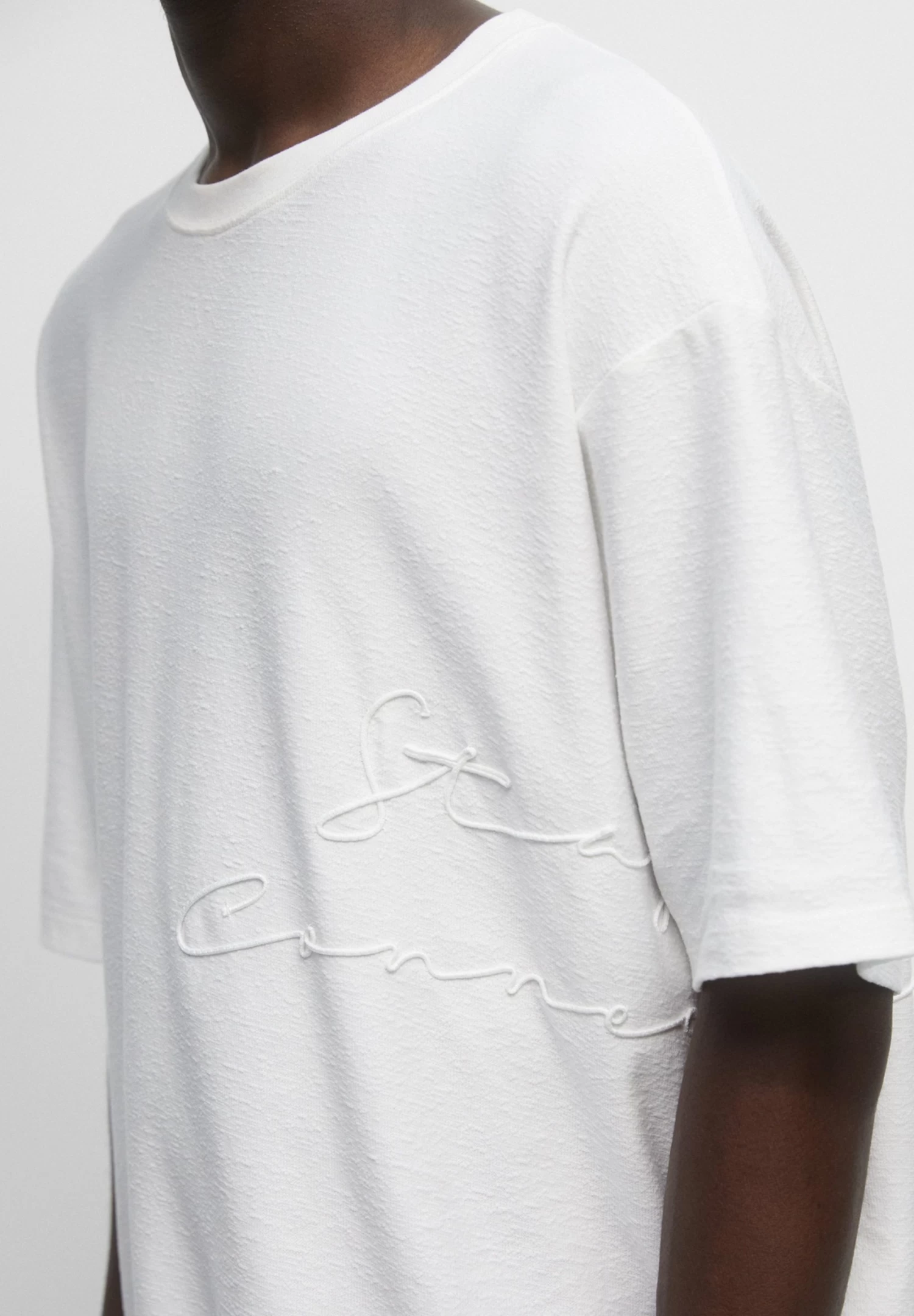 PULL & BEAR Embroidery- T-Shirt Print - White 4 PULL & BEAR Embroidery- T-Shirt Print - White - Afbeelding 4