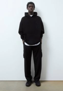 PULL & BEAR Printed - Hoodie - Mottled Black 14 PULL & BEAR Printed - Hoodie - Mottled Black -PULL BEAR Winkel 59a555fd1a5a4fafb14cfc73afb43851