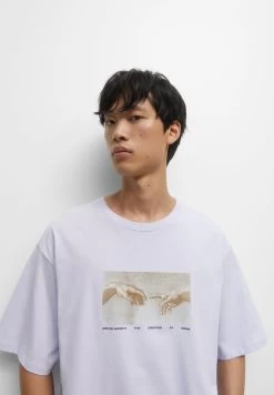 PULL & BEAR The Creation Of Adam - T-Shirt Print - Lilac -PULL BEAR Winkel 5ad72ffd1a8a4c27b362b526cd62a139