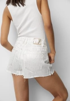 PULL & BEAR Ripped - Shorts - Silver Coloured -PULL BEAR Winkel 62c33a6bca2944cab400669095bc1de7