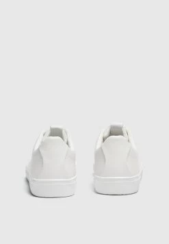 PULL & BEAR Casual Perforated - Sneakers Laag - White -PULL BEAR Winkel 633e40aad2ae410d997d696db13555bd