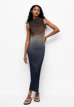 PULL & BEAR Gathered Tie-Dye With Asymmetric Hem - Maxi-Jurk - Multi Coloured