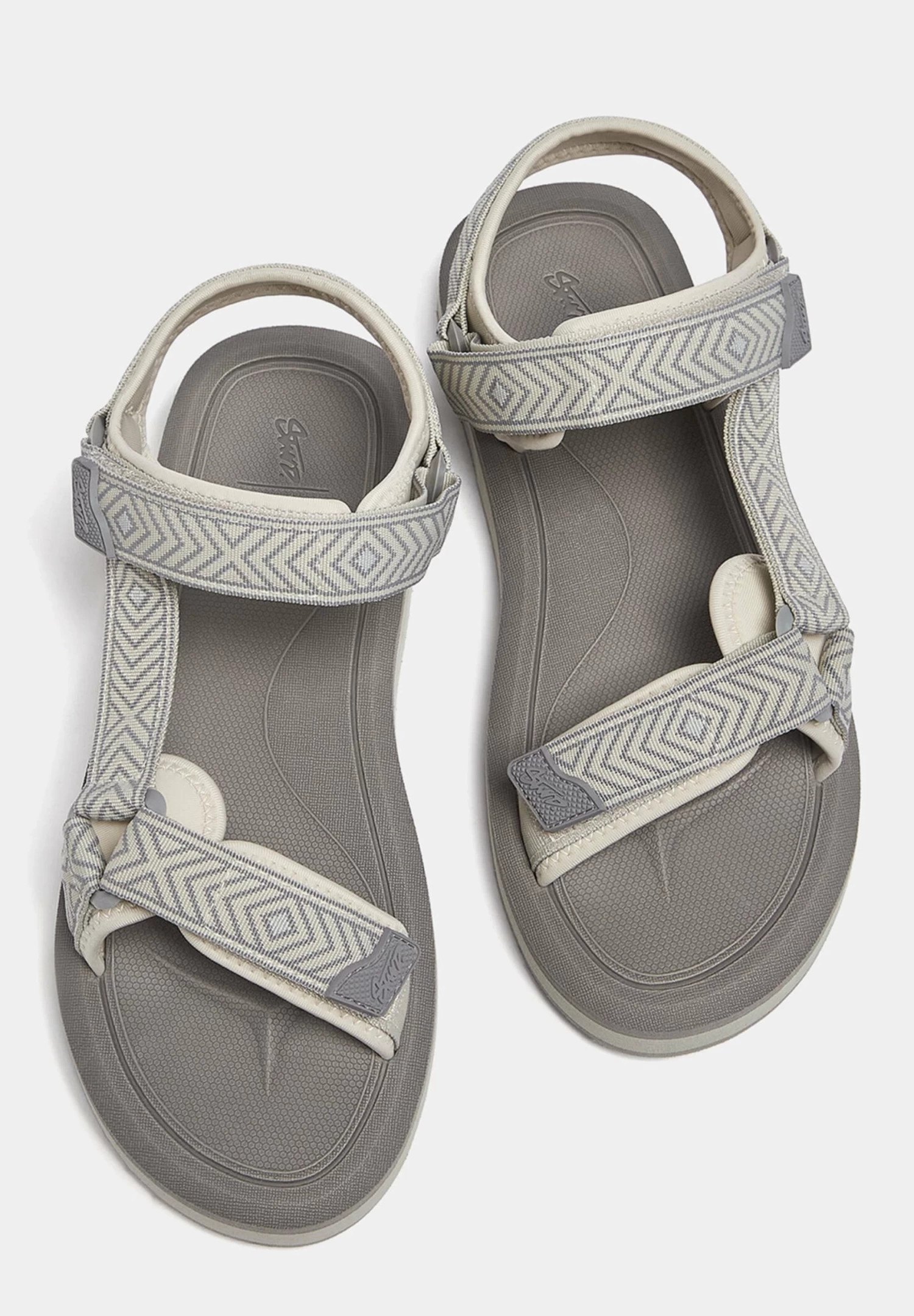PULL & BEAR Printed Technical- Outdoorsandalen - Grey 4 PULL & BEAR Printed Technical- Outdoorsandalen - Grey - Afbeelding 4