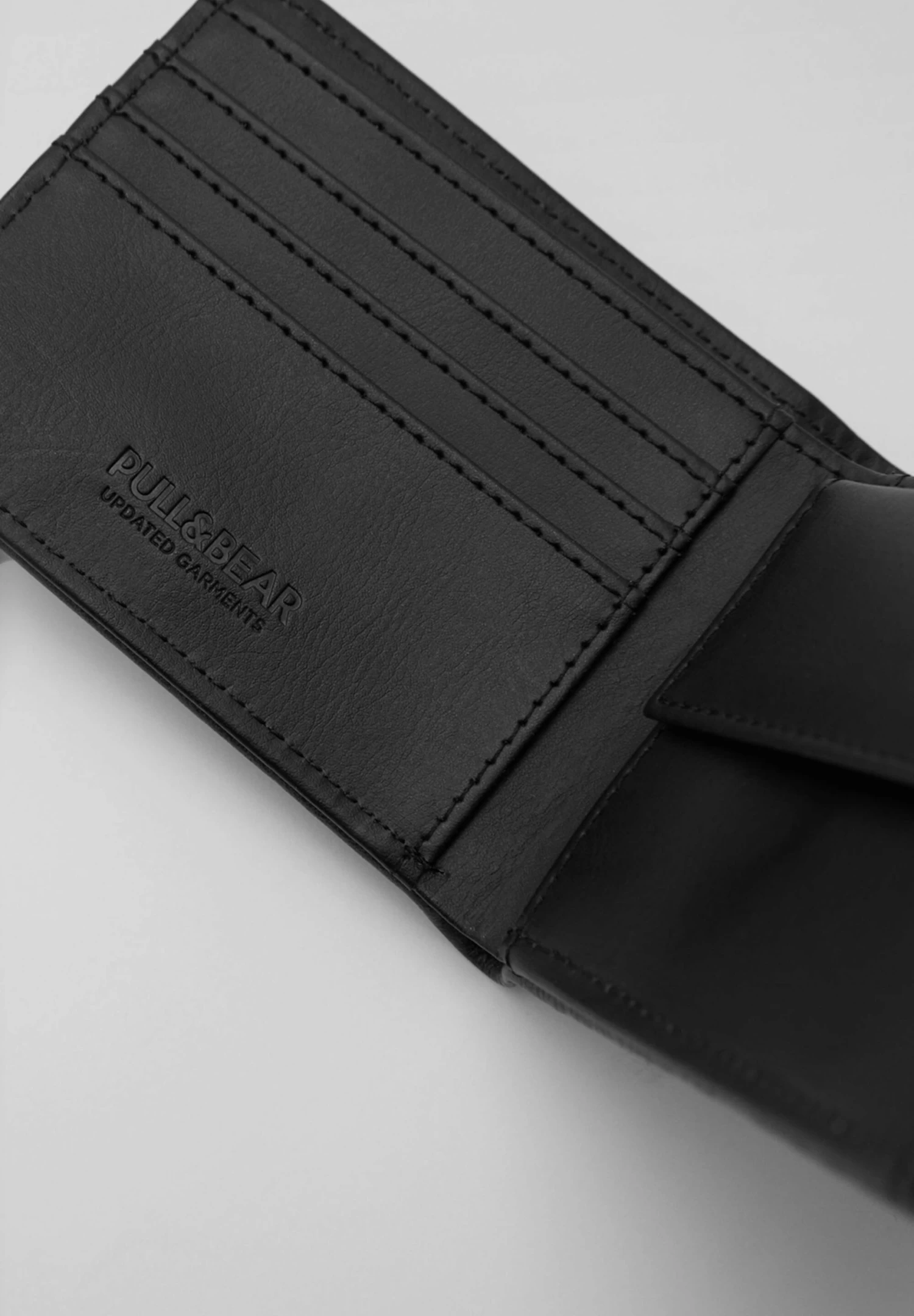 PULL & BEAR Colour Block- Portemonnee - Black 3 PULL & BEAR Colour Block- Portemonnee - Black - Afbeelding 3