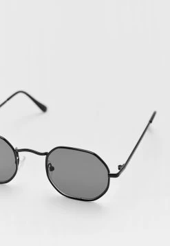 PULL & BEAR Geometric- Zonnebril - Black -PULL BEAR Winkel 6769b773e79945f399a73e80a36524f7