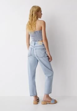 PULL & BEAR Mid-Waist Barrel- Straight Leg Jeans - Light Blue Denim 9 PULL & BEAR Mid-Waist Barrel- Straight Leg Jeans - Light Blue Denim -PULL BEAR Winkel 6772a647421743239db228d5b48b0af7