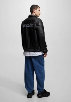 PULL & BEAR With Patches - Imitatieleren Jas - Mottled Black -PULL BEAR Winkel 692e4de1a8844e1c8aa59a2b305a1e5f