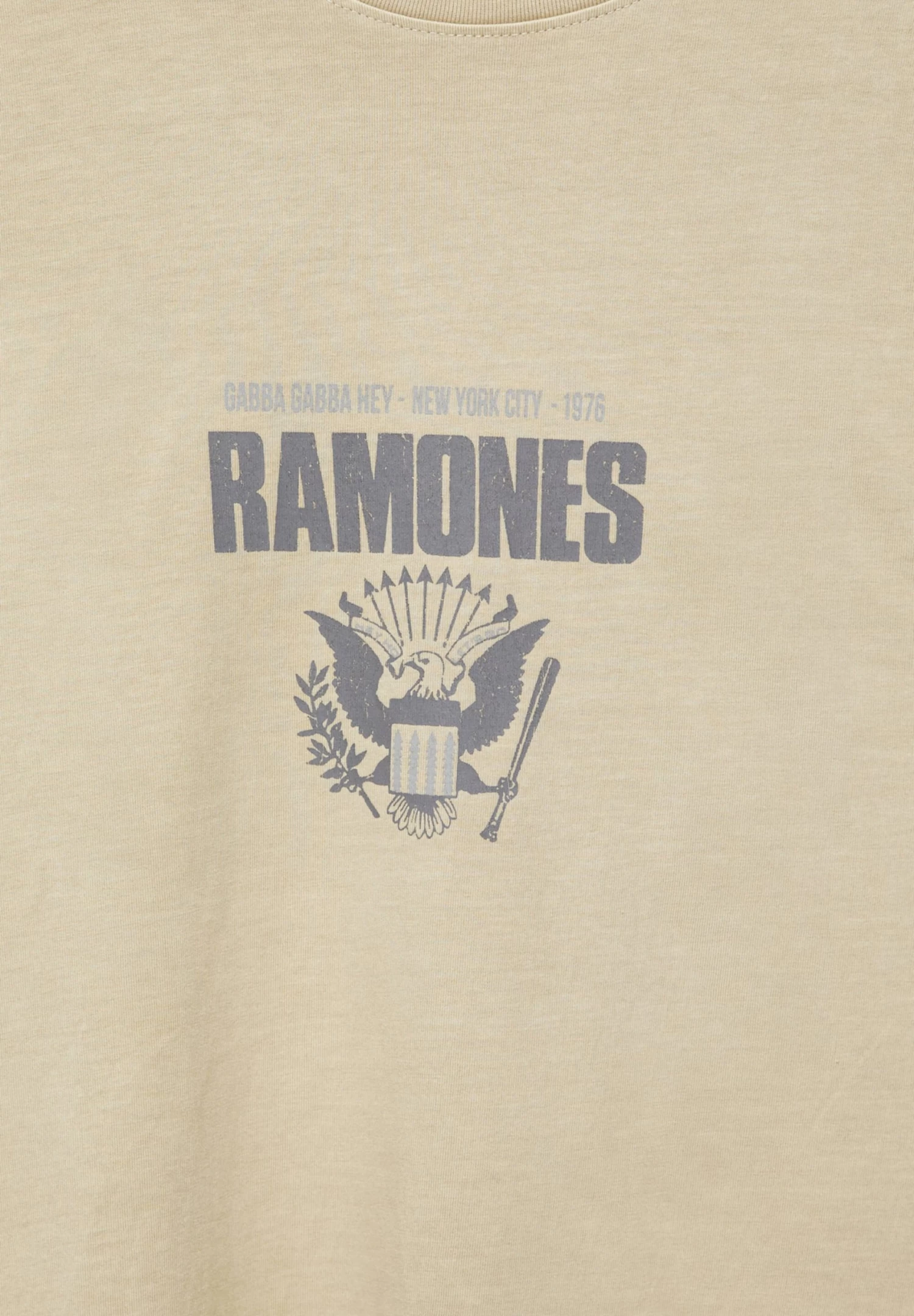 PULL & BEAR Ramones Gabba Hey - T-Shirt Print - Sand 7 PULL & BEAR Ramones Gabba Hey - T-Shirt Print - Sand - Afbeelding 7