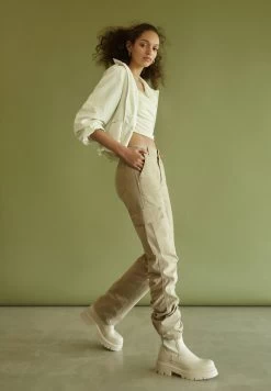 PULL & BEAR Cargobroek - Beige 17 PULL & BEAR Cargobroek - Beige -PULL BEAR Winkel 6b7ebcc103964704a0a53a2ebc3a093e