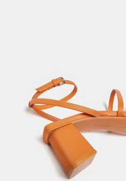PULL & BEAR Strappy Heeled - Sandalen - Orange -PULL BEAR Winkel 6cba871bbda04652a9db538e528f681c