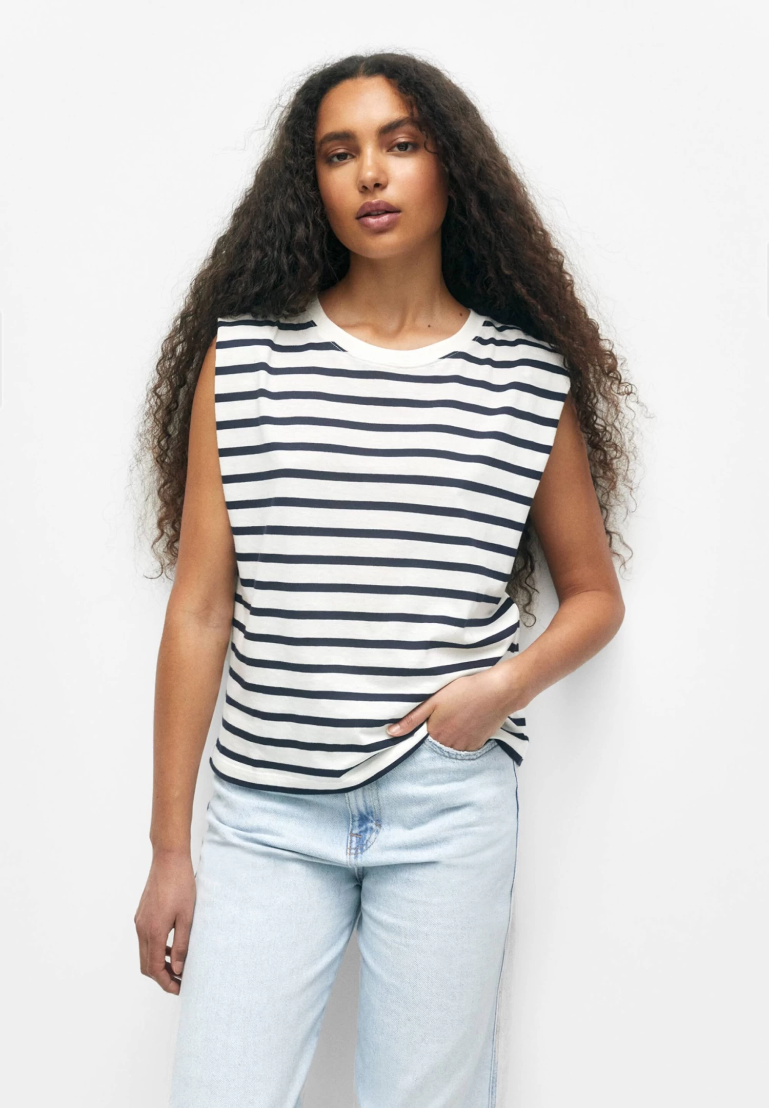 PULL & BEAR Striped Sleeveless - Top - White 1 PULL & BEAR Striped Sleeveless - Top - White