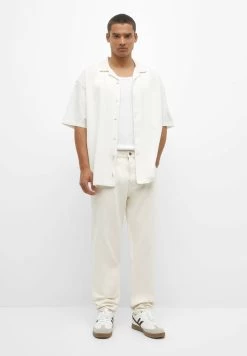 PULL & BEAR Basic Standard-Fit - Straight Leg Jeans - Beige 7 PULL & BEAR Basic Standard-Fit - Straight Leg Jeans - Beige -PULL BEAR Winkel 7004f00fa34f41f4ba3b6bedd97d9dbd