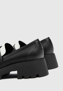 PULL & BEAR Mit Kontrasten - Instappers - Black -PULL BEAR Winkel 7055d1205d964b0aab79f9b3fcbfe437