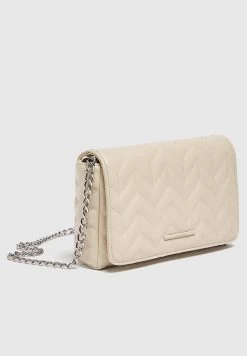 PULL & BEAR Quilted With Flap - Schoudertas - Nude -PULL BEAR Winkel 75077e632d8442a6952fe8337ded2a69