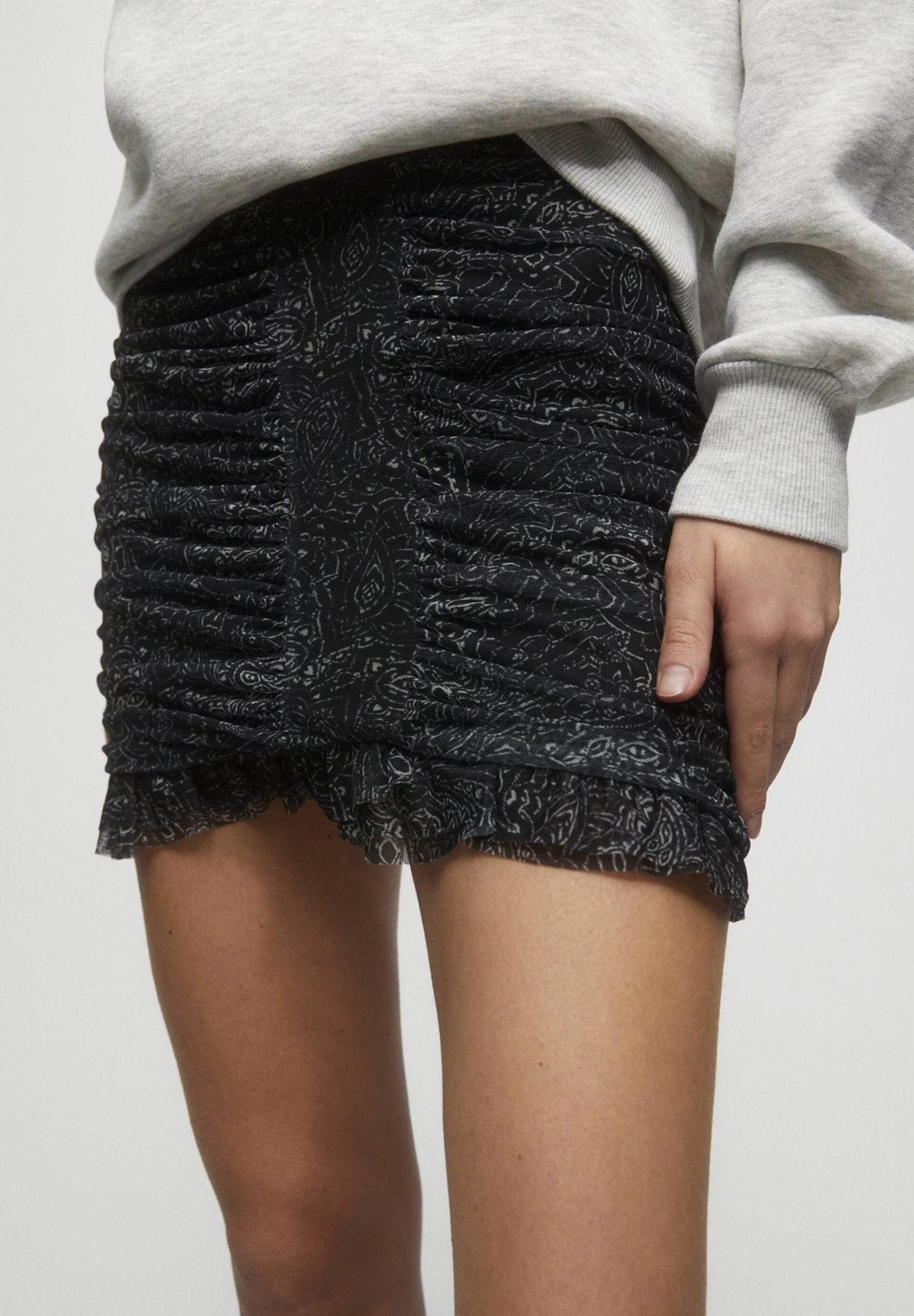 PULL & BEAR Tulle - A-Lijn Rok - Black 4 PULL & BEAR Tulle - A-Lijn Rok - Black - Afbeelding 4