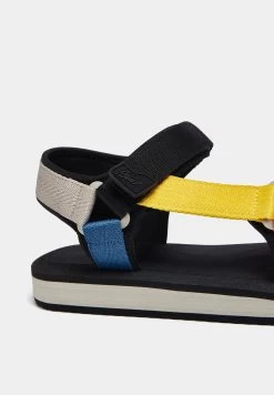 PULL & BEAR Contrast Technical - Sandalen - Mottled Beige -PULL BEAR Winkel 7a5dd67667634a7fb4002715d53fd0f9