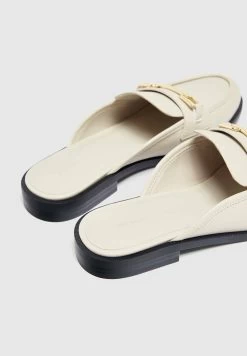 PULL & BEAR Muiltjes - Nude 10 PULL & BEAR Muiltjes - Nude -PULL BEAR Winkel 7efc3a7f28d343b797504f9bc158d333