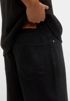 PULL & BEAR Bermuda - Jeansshort - Black -PULL BEAR Winkel 7fe083975b804cd28a491490e848d764