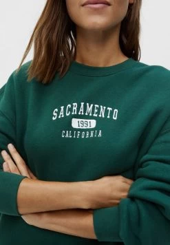 PULL & BEAR Embroidered Varsity - Sweater - Dark Green 9 PULL & BEAR Embroidered Varsity - Sweater - Dark Green -PULL BEAR Winkel 80ab29ce055a400f9764bff3e6934e42