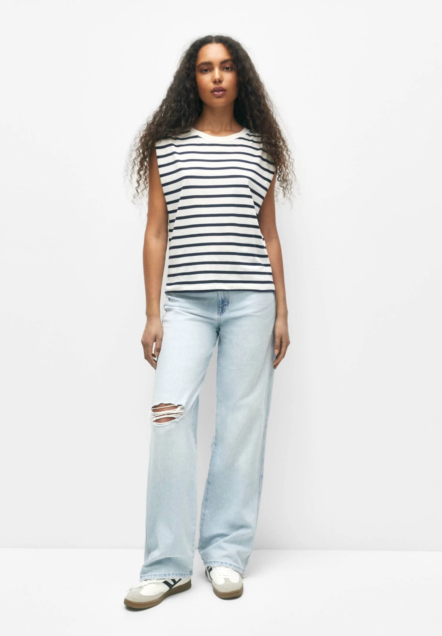 PULL & BEAR Striped Sleeveless - Top - White 2 PULL & BEAR Striped Sleeveless - Top - White - Afbeelding 2