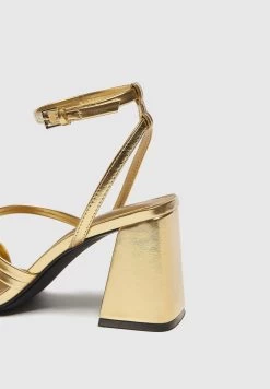 PULL & BEAR Sandalen Met Hoge Hak - Gold Coloured 8 PULL & BEAR Sandalen Met Hoge Hak - Gold Coloured -PULL BEAR Winkel 837d6af593b3442fbba898eb47a2144d