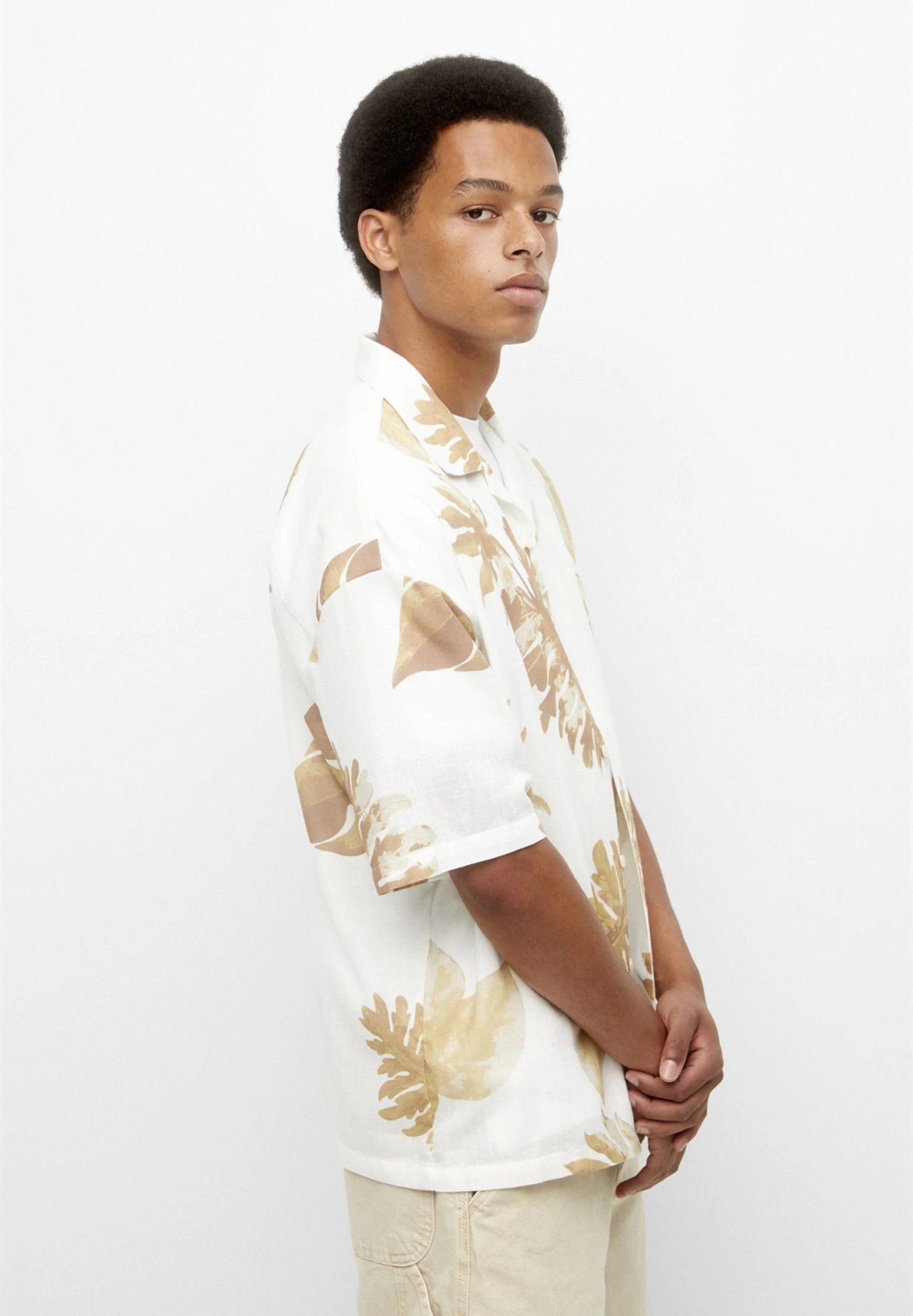 PULL & BEAR Short Sleeve Floral- Overhemd - White 5 PULL & BEAR Short Sleeve Floral- Overhemd - White - Afbeelding 5