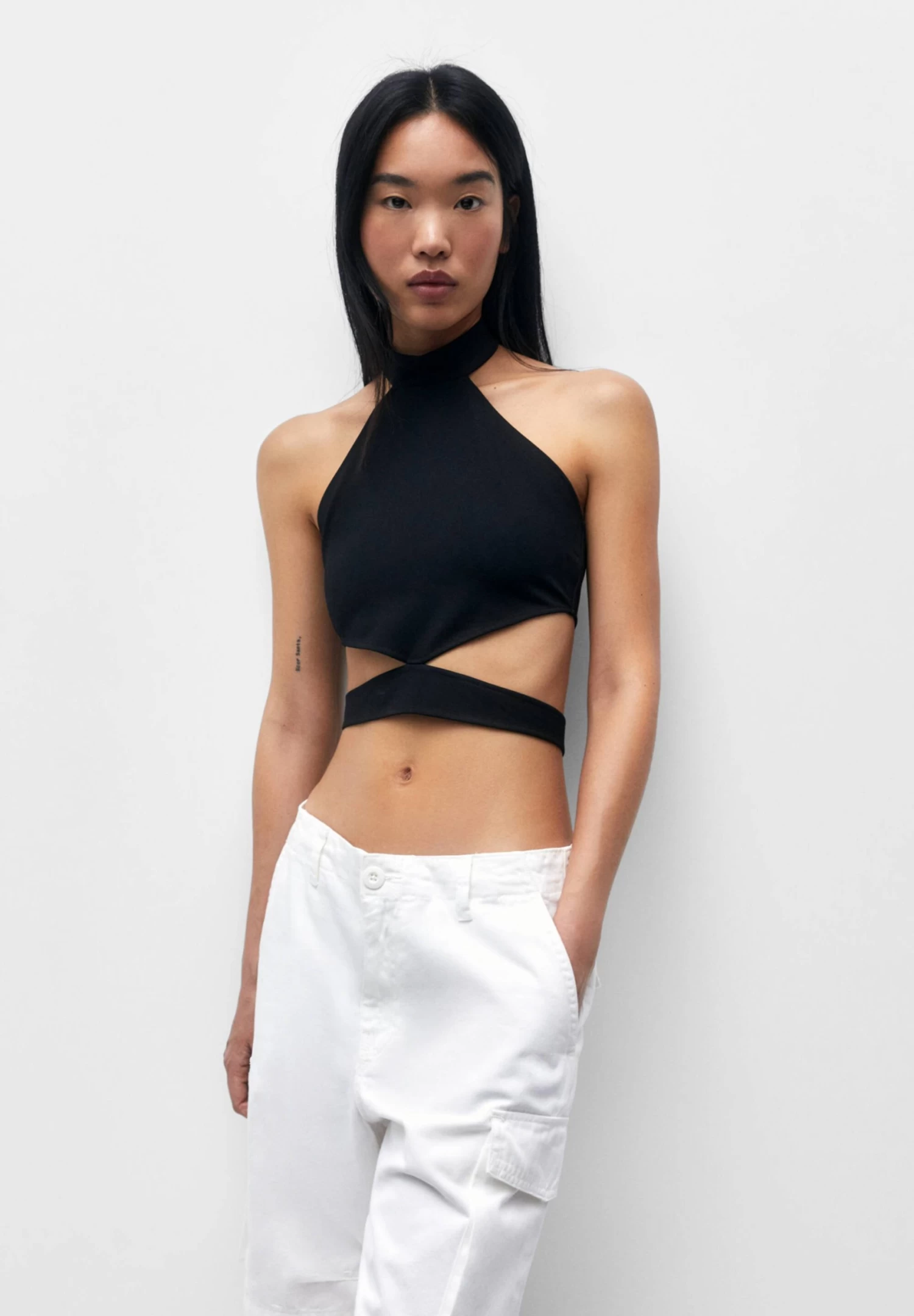 PULL & BEAR Cut-Out Halter Neck - Top - Black 1 PULL & BEAR Cut-Out Halter Neck - Top - Black