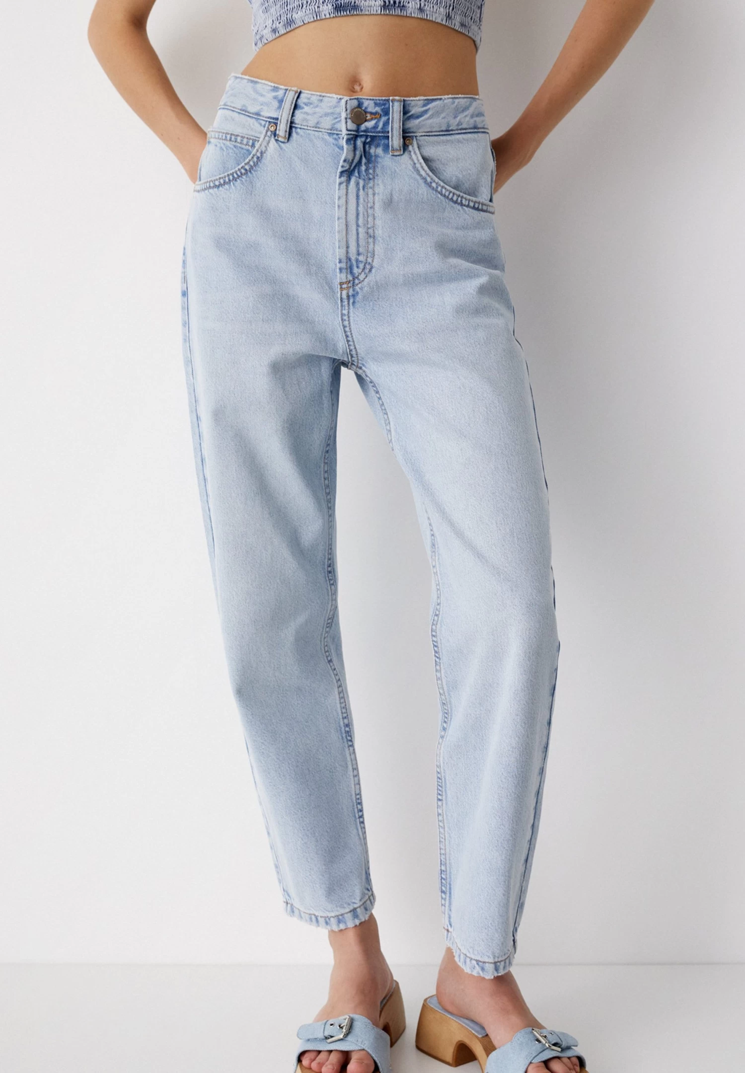 PULL & BEAR Mid-Waist Barrel- Straight Leg Jeans - Light Blue Denim 1 PULL & BEAR Mid-Waist Barrel- Straight Leg Jeans - Light Blue Denim
