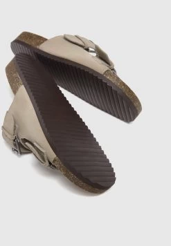 PULL & BEAR With Buckles - Muiltjes - Grey -PULL BEAR Winkel 87bb95b6cc414e84a70b12a8ba620e89