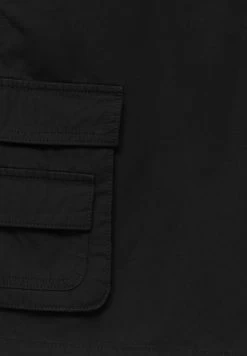 PULL & BEAR Bermuda With Multiple Pockets - Shorts - Black -PULL BEAR Winkel 87c1663301c943e1ac49250f5ff0eaf1