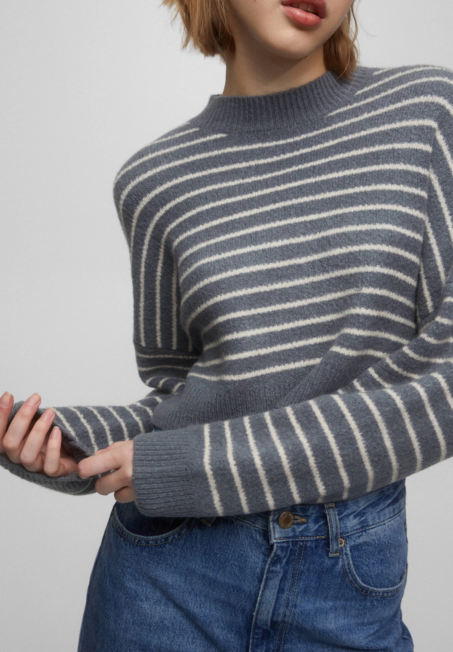 PULL & BEAR Striped Mock Turtleneck- Trui - Blue Grey 4 PULL & BEAR Striped Mock Turtleneck- Trui - Blue Grey - Afbeelding 4