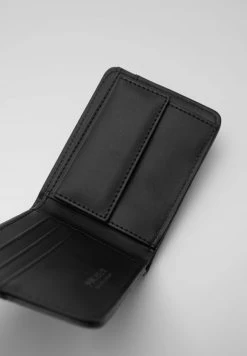 PULL & BEAR Colour Block- Portemonnee - Black 8 PULL & BEAR Colour Block- Portemonnee - Black -PULL BEAR Winkel 8a14a6caf3b74603bad2d2b9c4859f32