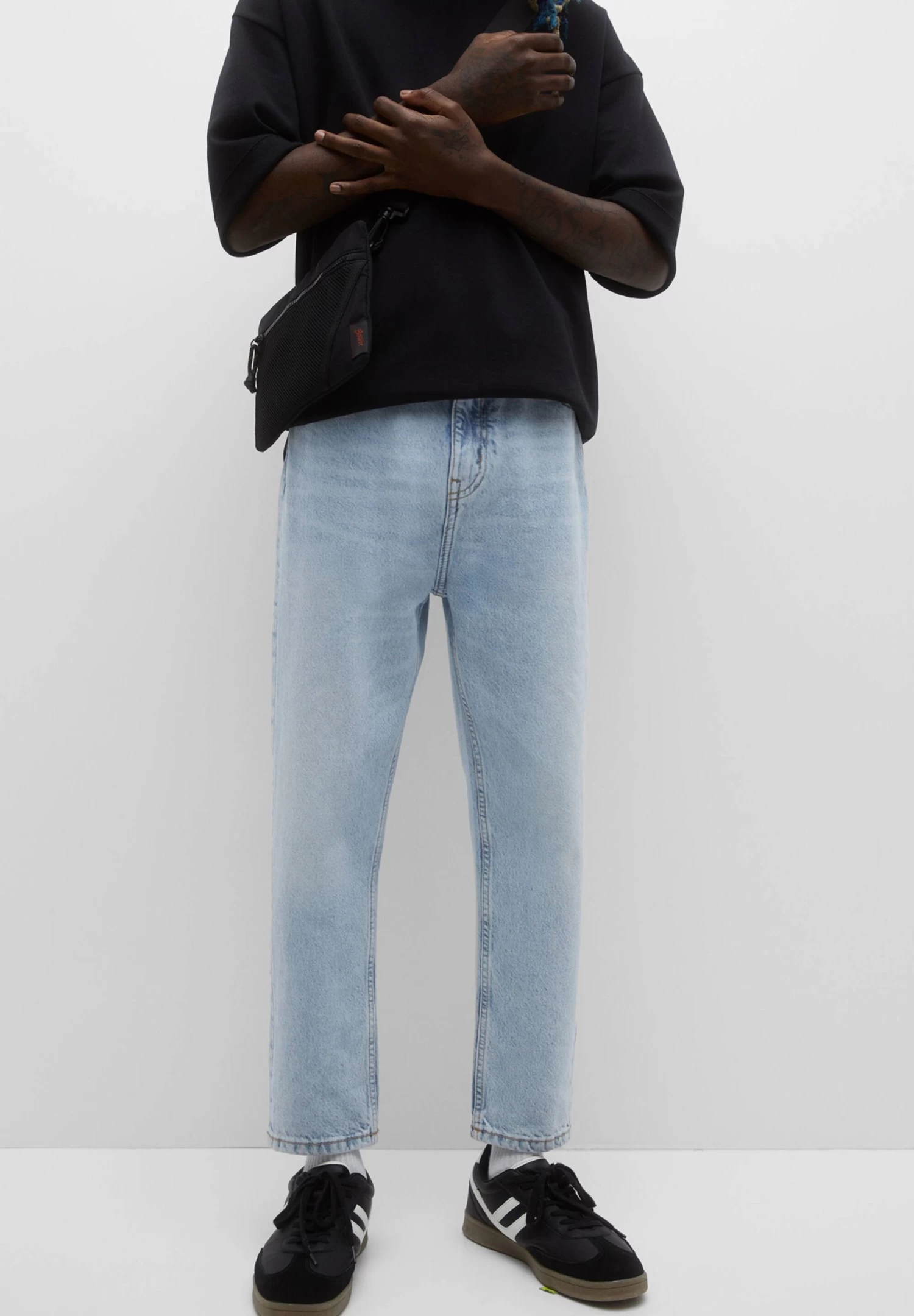 PULL & BEAR Relaxed Fit Jeans - Blue 1 PULL & BEAR Relaxed Fit Jeans - Blue