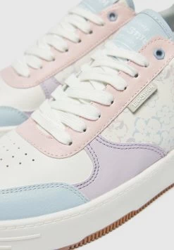 PULL & BEAR Lilo & Stitch - Sneakers Laag - White -PULL BEAR Winkel 8d4c1667350b49b09bdae74d26b40954